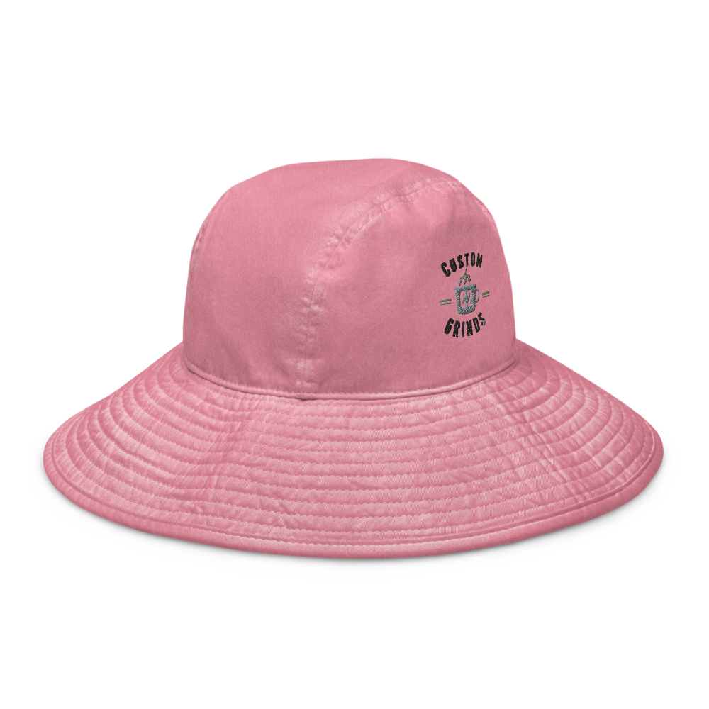 Wide brim bucket hat